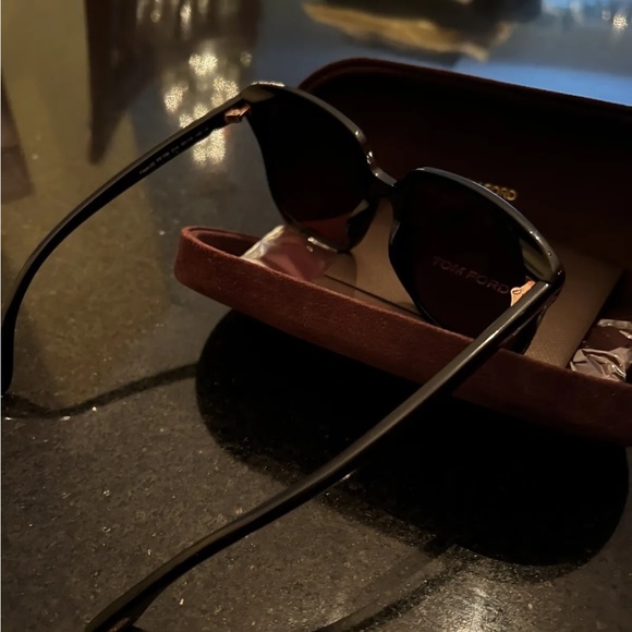 Tom Ford ‘Faye’ Sunglasses - Picture 4 of 15